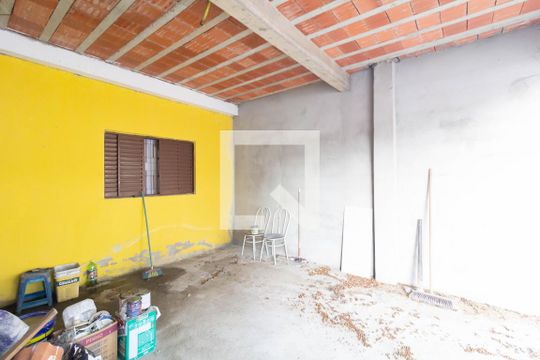 Garagem de casa de condomínio para alugar com 2 quartos, 125m² em Vila Nova Curuca, São Paulo