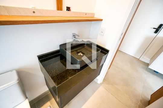 Banheiro de kitnet/studio à venda com 1 quarto, 33m² em Vila Gomes Cardim, São Paulo