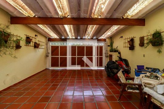 Garagem de casa à venda com 3 quartos, 158m² em Chácara Santo Antônio (zona Sul), São Paulo