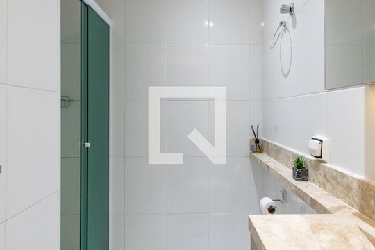 Banheiro de apartamento para alugar com 2 quartos, 56m² em Jabaquara, São Paulo