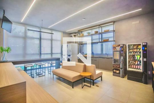 Área comum de kitnet/studio à venda com 1 quarto, 28m² em Chácara Inglesa, São Paulo