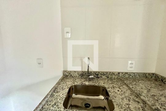 Cozinha de apartamento à venda com 1 quarto, 43m² em Chácara Inglesa, São Paulo