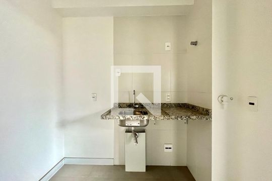 Cozinha de apartamento à venda com 1 quarto, 43m² em Chácara Inglesa, São Paulo