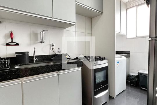 Cozinha de apartamento à venda com 3 quartos, 74m² em Buritis, Belo Horizonte
