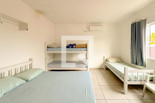 Studio de kitnet/studio para alugar com 1 quarto, 40m² em Daniela, Florianópolis
