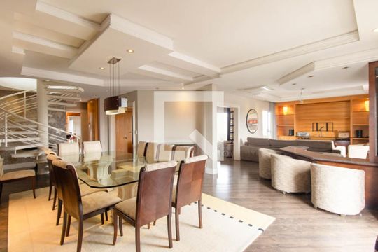 Apartamento à venda com 4 quartos, 322m² em Capão Raso, Curitiba