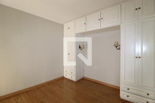  Suíte de apartamento à venda com 3 quartos, 129m² em Vila Uberabinha, São Paulo