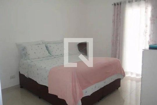 Casa à venda com 6 quartos, 200m² em Vila Dom Pedro I, São Paulo