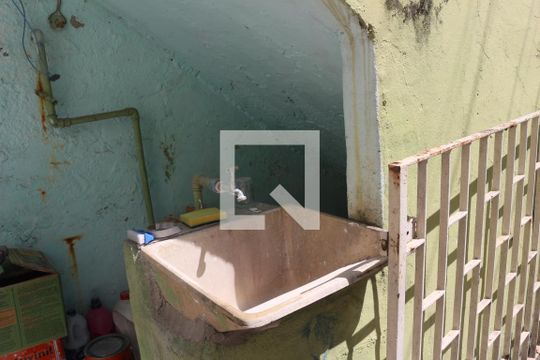 Área de Serviço de casa para alugar com 1 quarto, 50m² em Santa Maria, São Caetano do Sul