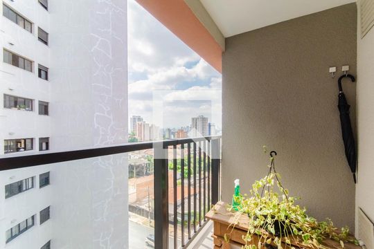 Varanda de kitnet/studio para alugar com 1 quarto, 25m² em Vila Mariana, São Paulo