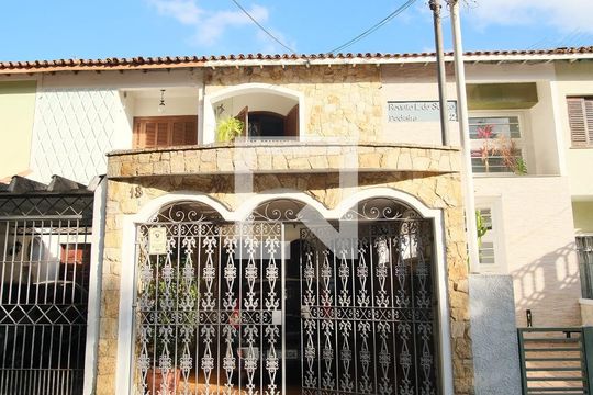 Fachada de casa à venda com 3 quartos, 120m² em Tatuapé, São Paulo