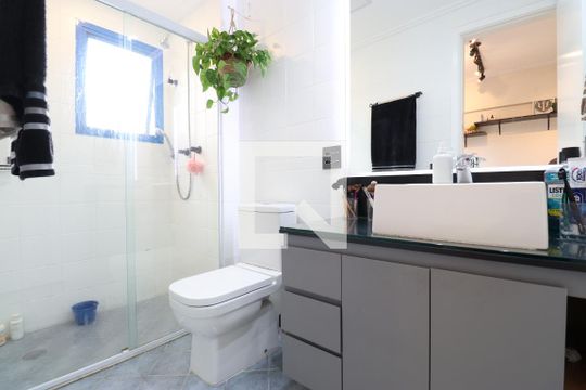 Banheiro da Suíte de apartamento à venda com 3 quartos, 100m² em Pompeia, São Paulo