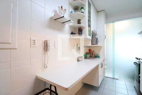 Cozinha de apartamento à venda com 3 quartos, 100m² em Pompeia, São Paulo