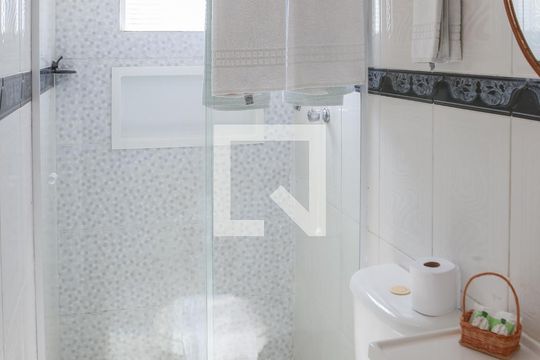 Banheiro de apartamento para alugar com 1 quarto, 40m² em Luz, São Paulo