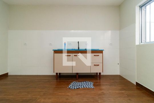Cozinha de casa para alugar com 3 quartos, 200m² em Vila Gustavo, São Paulo