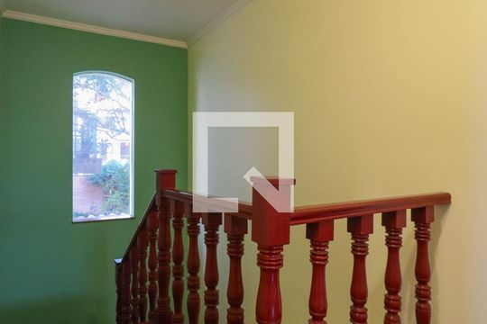 Escada de casa à venda com 4 quartos, 357m² em Vila Madalena, São Paulo