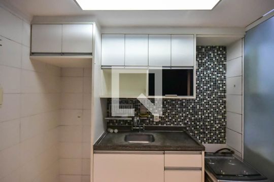 Cozinha de apartamento à venda com 2 quartos, 48m² em Jardim Umarizal, São Paulo