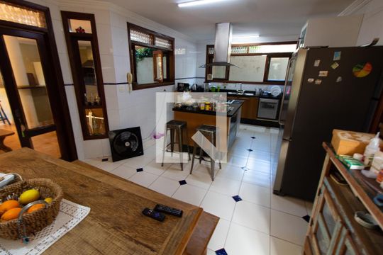 Cozinha de casa de condomínio à venda com 4 quartos, 450m² em Residencial Barão do Café, Campinas