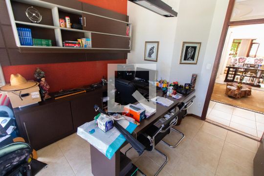 Escritório do Térreo  de casa de condomínio à venda com 4 quartos, 450m² em Residencial Barão do Café, Campinas