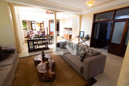 Sala  de casa de condomínio à venda com 4 quartos, 450m² em Residencial Barão do Café, Campinas