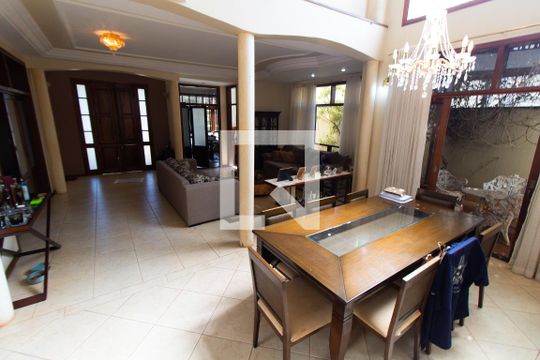 Sala  de casa de condomínio à venda com 4 quartos, 450m² em Residencial Barão do Café, Campinas