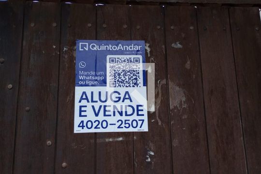 Placa Quinto Andar de casa à venda com 2 quartos, 90m² em Anil, Rio de Janeiro