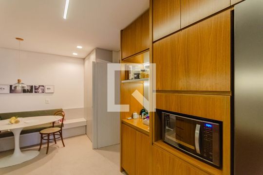 Cozinha de apartamento à venda com 3 quartos, 155m² em Vila Mariana, São Paulo