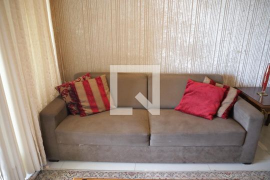 Sala de apartamento para alugar com 2 quartos, 116m² em Serrinha, Goiânia
