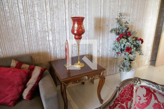 Sala de apartamento para alugar com 2 quartos, 116m² em Serrinha, Goiânia