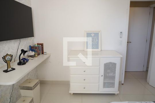 Suíte 2 de apartamento para alugar com 2 quartos, 116m² em Serrinha, Goiânia