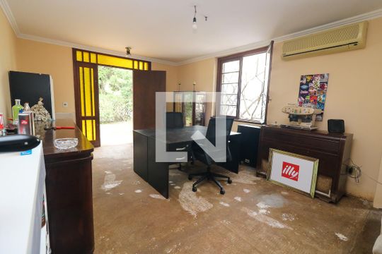Sala 2 de casa à venda com 4 quartos, 140m² em Tristeza, Porto Alegre
