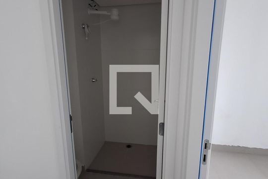 Banheiro de apartamento para alugar com 2 quartos, 35m² em Vila Itaim, São Paulo