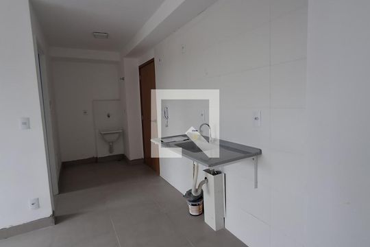 Cozinha de apartamento para alugar com 2 quartos, 35m² em Vila Itaim, São Paulo