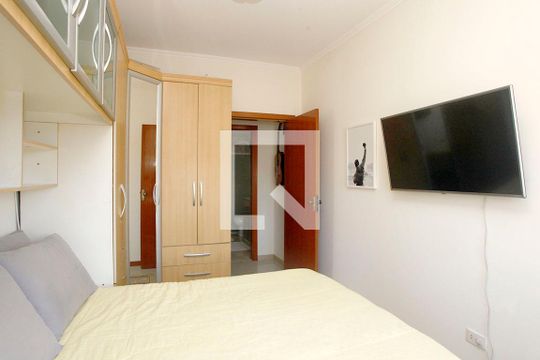 Quarto de apartamento à venda com 1 quarto, 56m² em Floresta, Porto Alegre