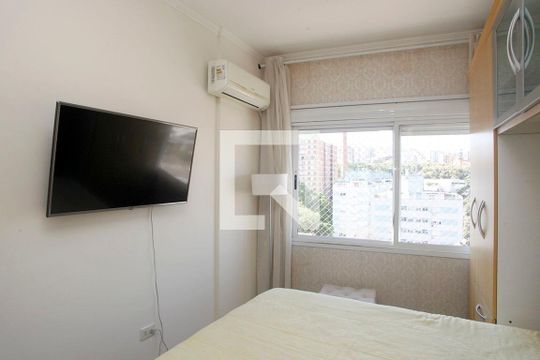 Quarto de apartamento à venda com 1 quarto, 56m² em Floresta, Porto Alegre