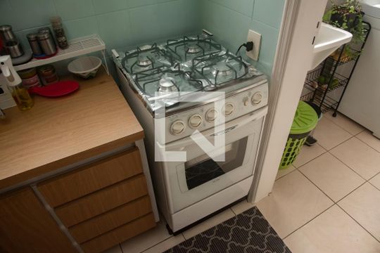 Cozinha de apartamento para alugar com 2 quartos, 64m² em Vila Clementino, São Paulo