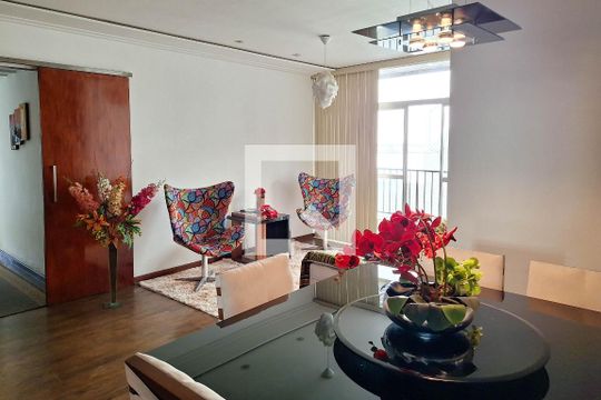 Sala 1 de apartamento à venda com 4 quartos, 245m² em Icaraí, Niterói