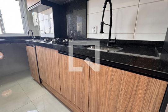 Cozinha de apartamento à venda com 2 quartos, 45m² em Fundacao da Casa Popular, Campinas