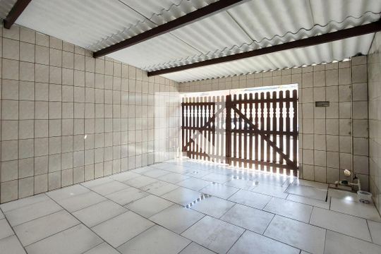 Garagem de casa para alugar com 1 quarto, 95m² em Quietude, Praia Grande