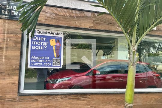 Plaquinha de apartamento para alugar com 2 quartos, 70m² em Recreio dos Bandeirantes, Rio de Janeiro