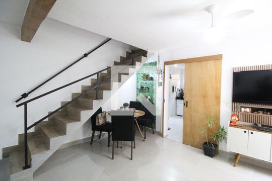Sala de casa de condomínio à venda com 3 quartos, 135m² em Jacarepaguá, Rio de Janeiro