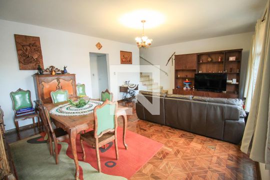 Casa à venda com 4 quartos, 186m² em Belenzinho, São Paulo