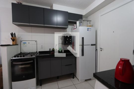 Cozinha de apartamento à venda com 2 quartos, 34m² em Vila Ema, São Paulo