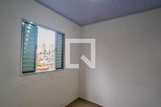 Quarto 1 de casa para alugar com 2 quartos, 42m² em Jardim do Estádio, Santo André