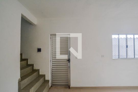 Sala de casa para alugar com 2 quartos, 42m² em Jardim do Estádio, Santo André