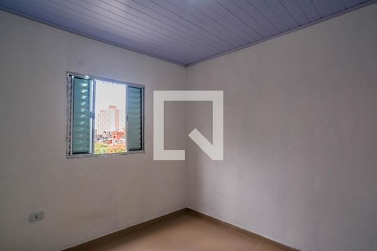 Quarto 2 de casa para alugar com 2 quartos, 42m² em Jardim do Estádio, Santo André