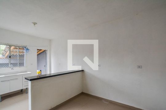 Sala de casa para alugar com 2 quartos, 42m² em Jardim do Estádio, Santo André