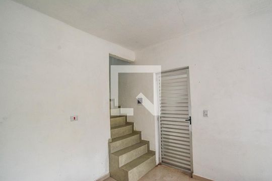 Sala de casa para alugar com 2 quartos, 42m² em Jardim do Estádio, Santo André