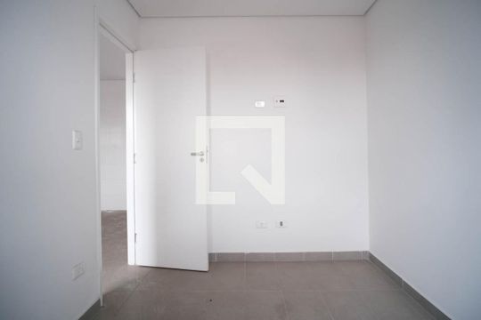 Quarto 1 de apartamento à venda com 2 quartos, 40m² em Parque Paineiras, São Paulo