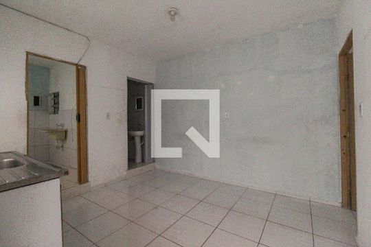 Cozinha de casa para alugar com 1 quarto, 50m² em Jardim Elizabeth, São Paulo